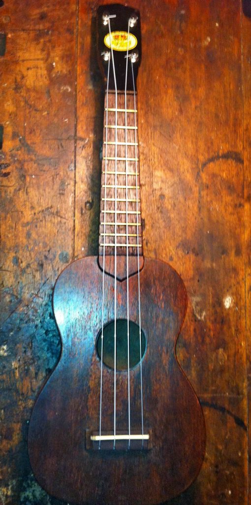 Total restore of ukulele made in USA 1930s